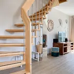 Lucky Seven Apartment