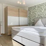 Lucky Seven Apartment